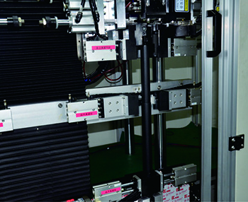 Equipos de automatización - Máquina formadora para formar tirantes de varilla de soporte de puerta levadiza